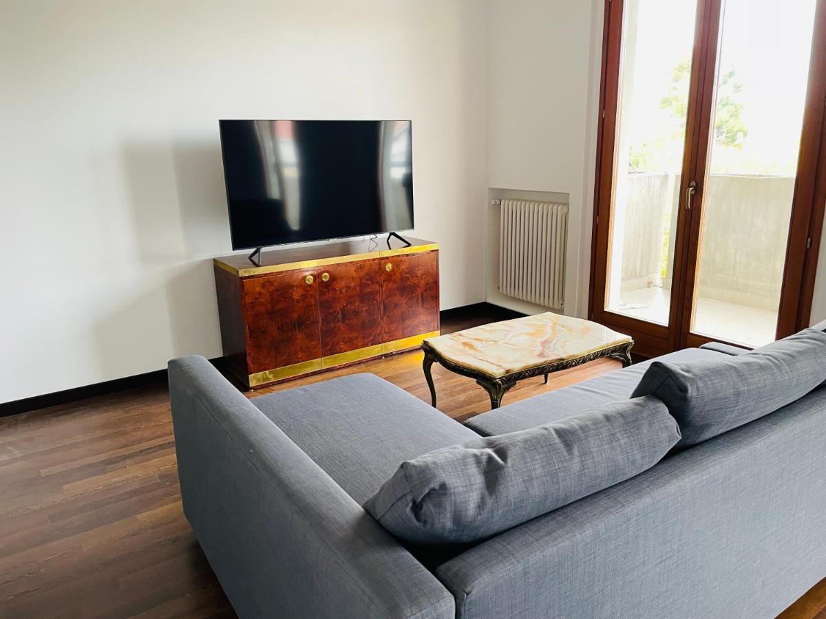 Apartamento Attico Vista E Fronte Mare Zaffiroblu Con Posto Auto Montesilvano Marina Exterior foto