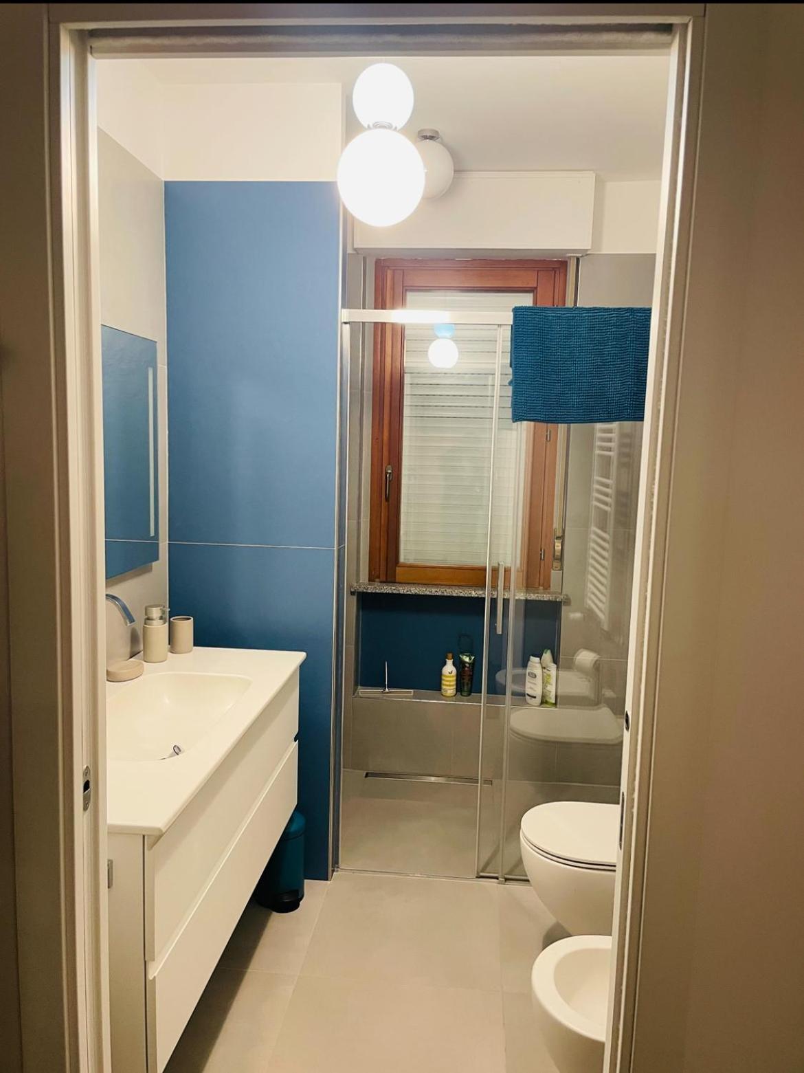 Apartamento Attico Vista E Fronte Mare Zaffiroblu Con Posto Auto Montesilvano Marina Exterior foto